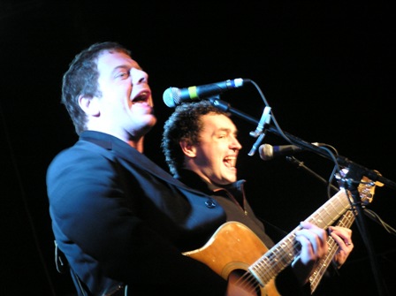 ASBarryCanningandCoryTetfordperformingatECMA2005.jpg