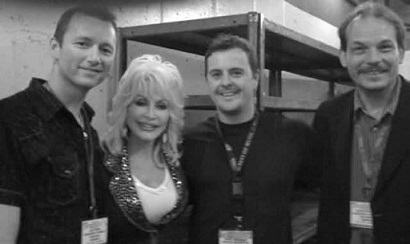 ASDollyPartonwithJayRiehlKurkBernardStevePitccoinStLouis2008.jpg