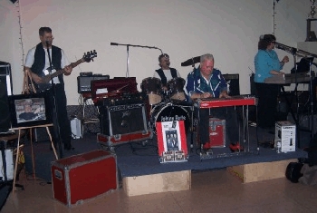 ASGibbingsFamilyBandperforming.jpg