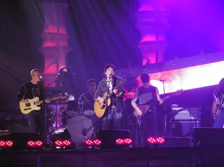 ASGordieSampsonperformingonstageatECMA2005Awards.jpg