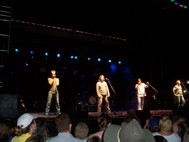 ASGreatBigSeaatFergusConcertAug05.jpg