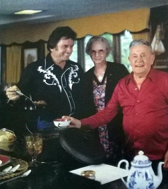 ASJohnnyCashwithhsMotherandFatherHavingChili.jpg