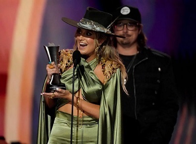 ASLaineyWilson4awardWinnerAcmMay112023.jpg
