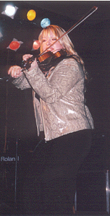 ASSamanthaRobichaudperformingatECMA2005.jpg