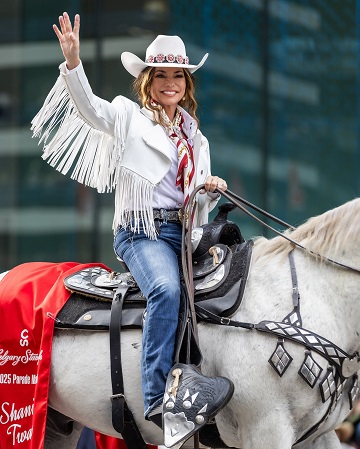 ASShainaTwainGrandMsrshallofTheCalgaryStampede2025.jpg